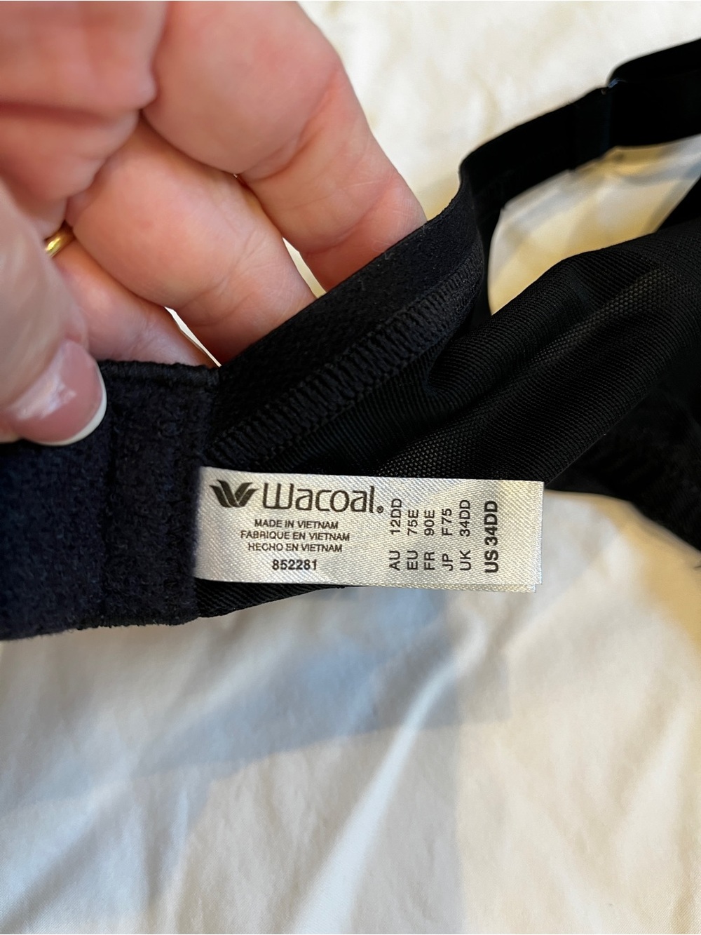 Wacoal Everyday Smooth T-Shirt Wireless Bra - Black - 34DD - Picture 6 of 7